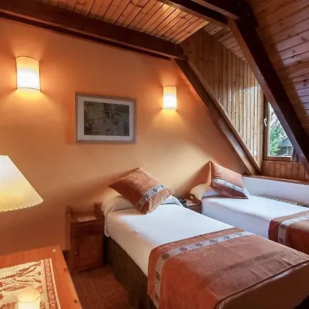 Vilagaros Otel Garós