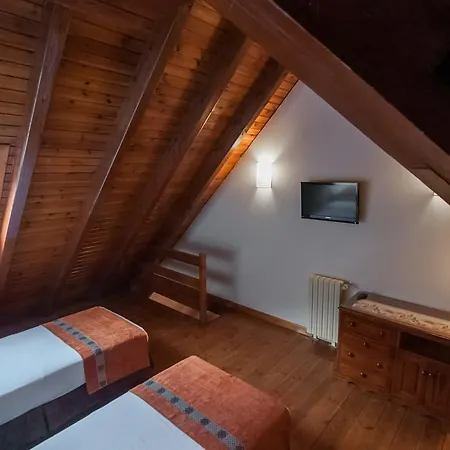 Hotel Vilagaros Garós